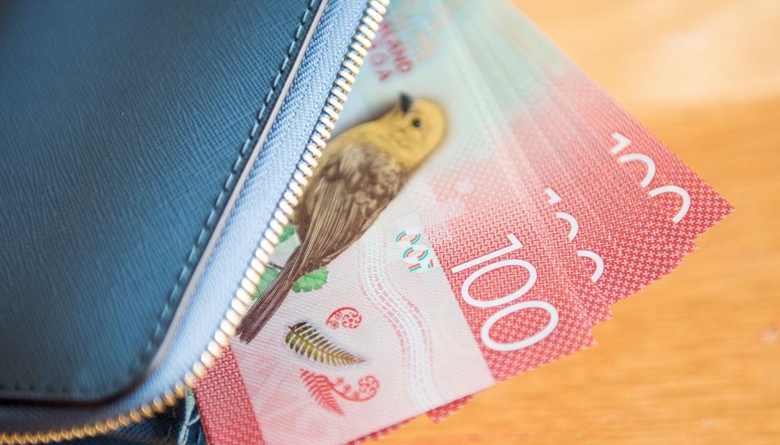 GettyImages-1204327063-nz-money-pay-cash-income-1120 GettyImages-1204327063-nz-money-pay-cash-income-1120