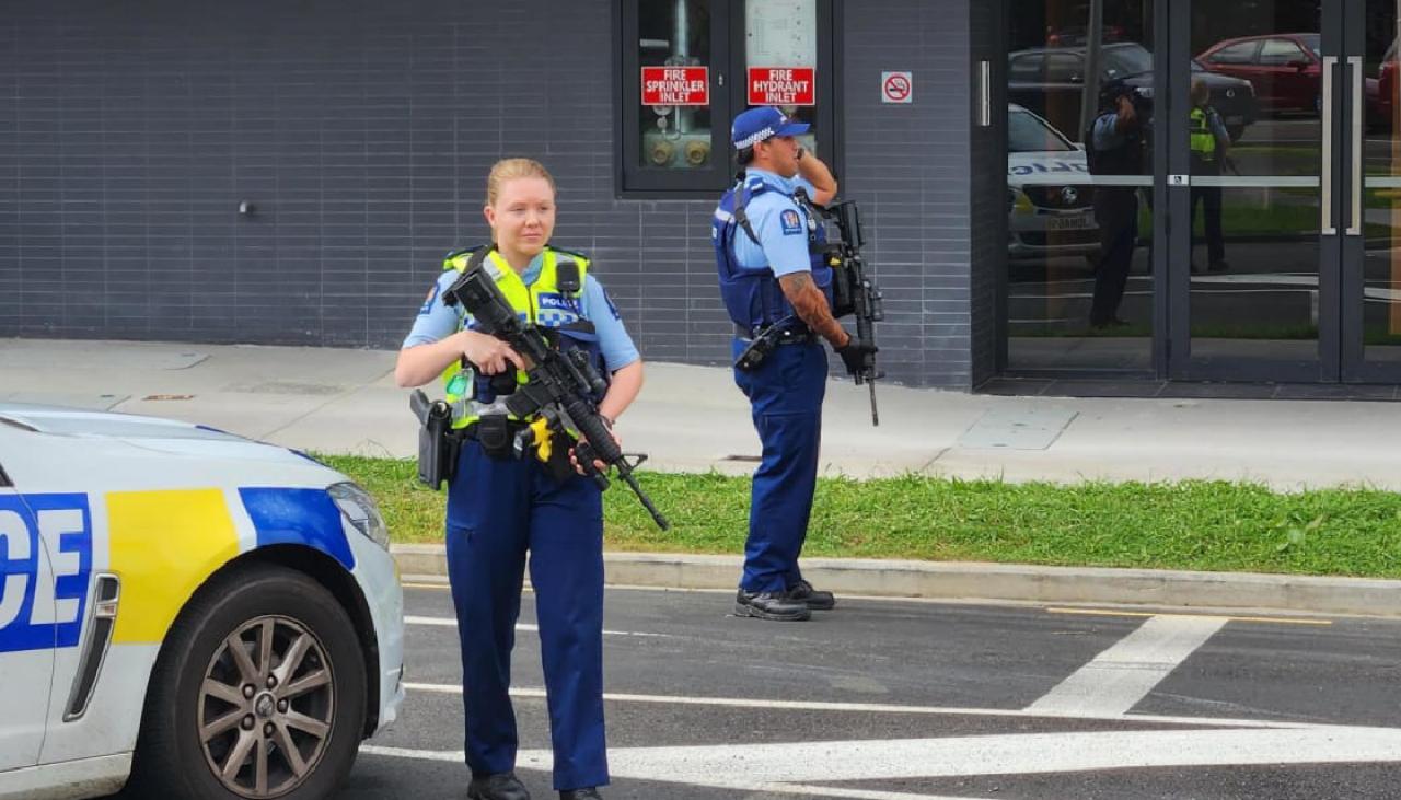 henderson-armed-police-CREDIT-RNZ-170323-1120