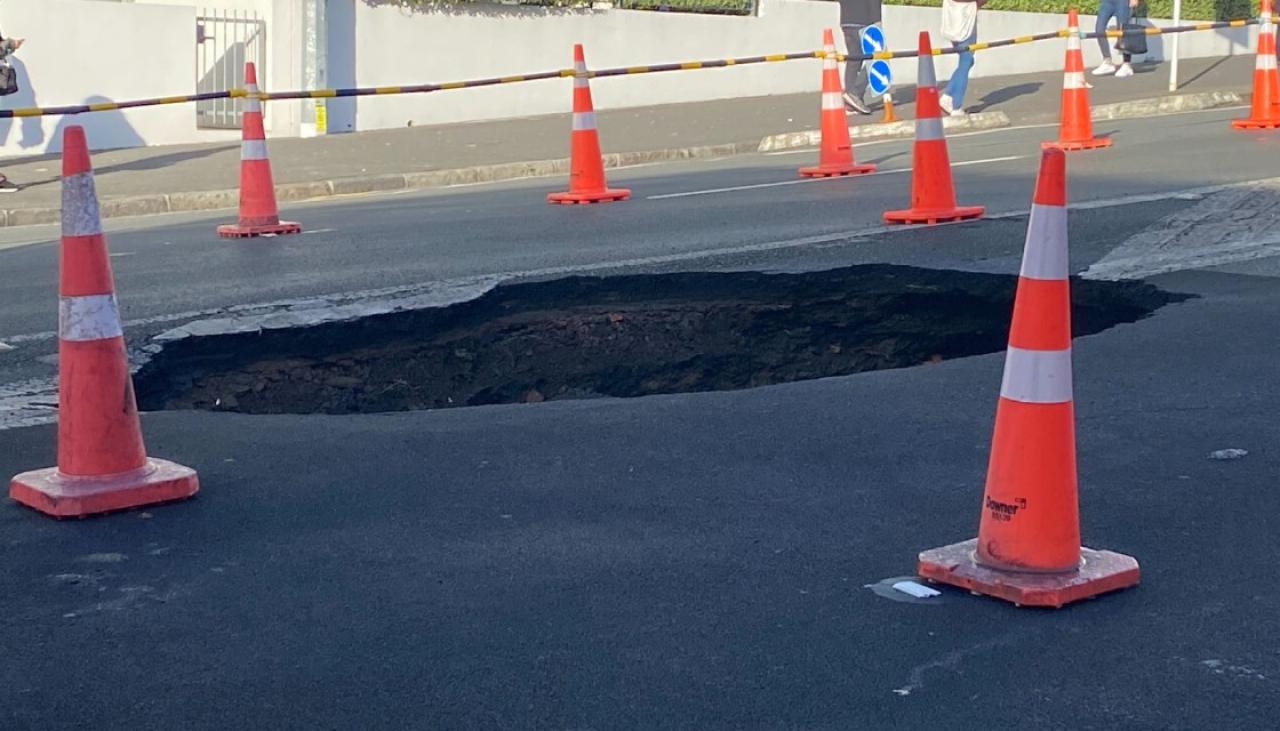 Auckland_CBD_College_Hill_sinkhole_CREDIT_Newshub_250723_1120+29 Auckland_CBD_College_Hill_sinkhole_CREDIT_Newshub_250723_1120+29