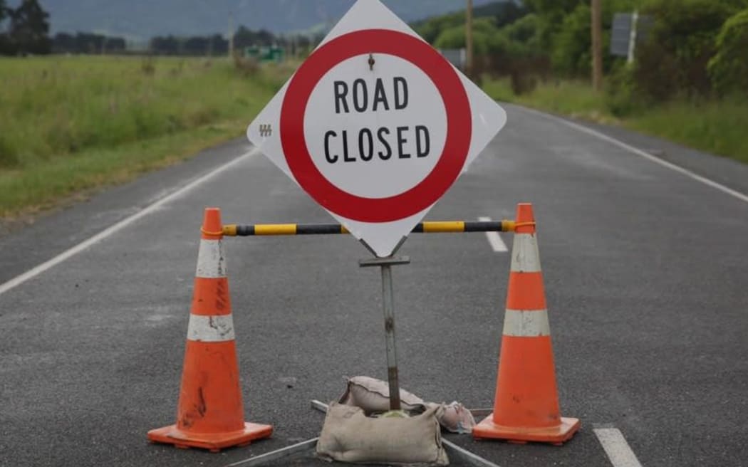 4LAF8TU_Inland_Kaikoura_road_closed_crop1_jpg